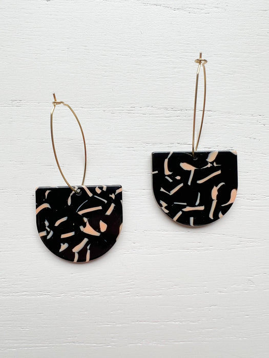 Modern Black & Tan Geometric